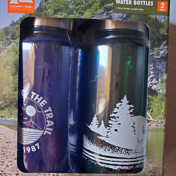 Water bottles - Picture 4 of 5